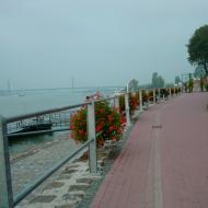 Gehweggeländer Bv Rheinprommenade Rees.JPG